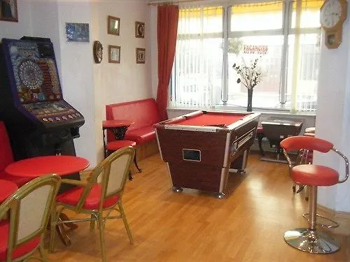 Fairhaven Hotel On Woodfield Road Блэкпул 3*,  Великобритания